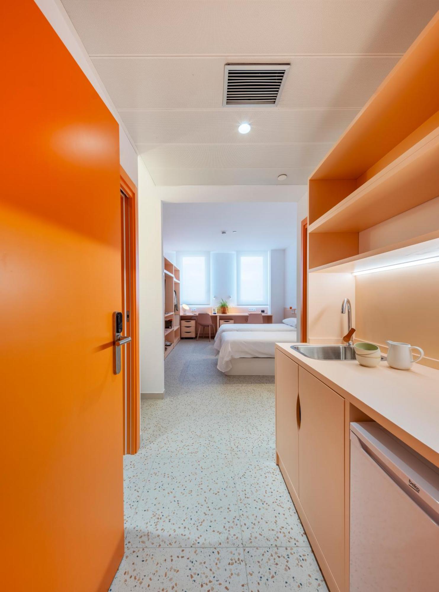 Loop Homes Tower Hotel