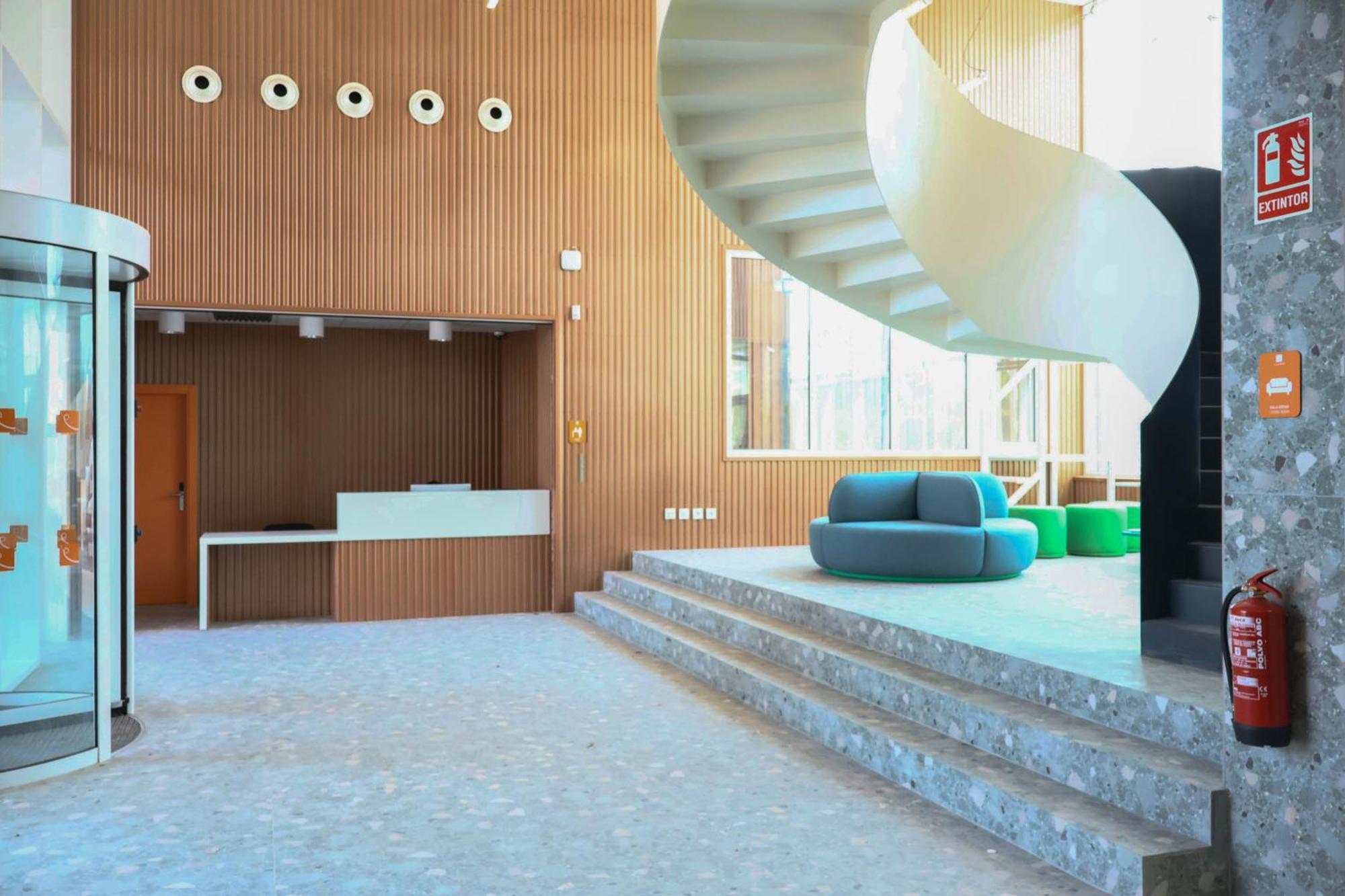 Loop Homes Tower Hotel