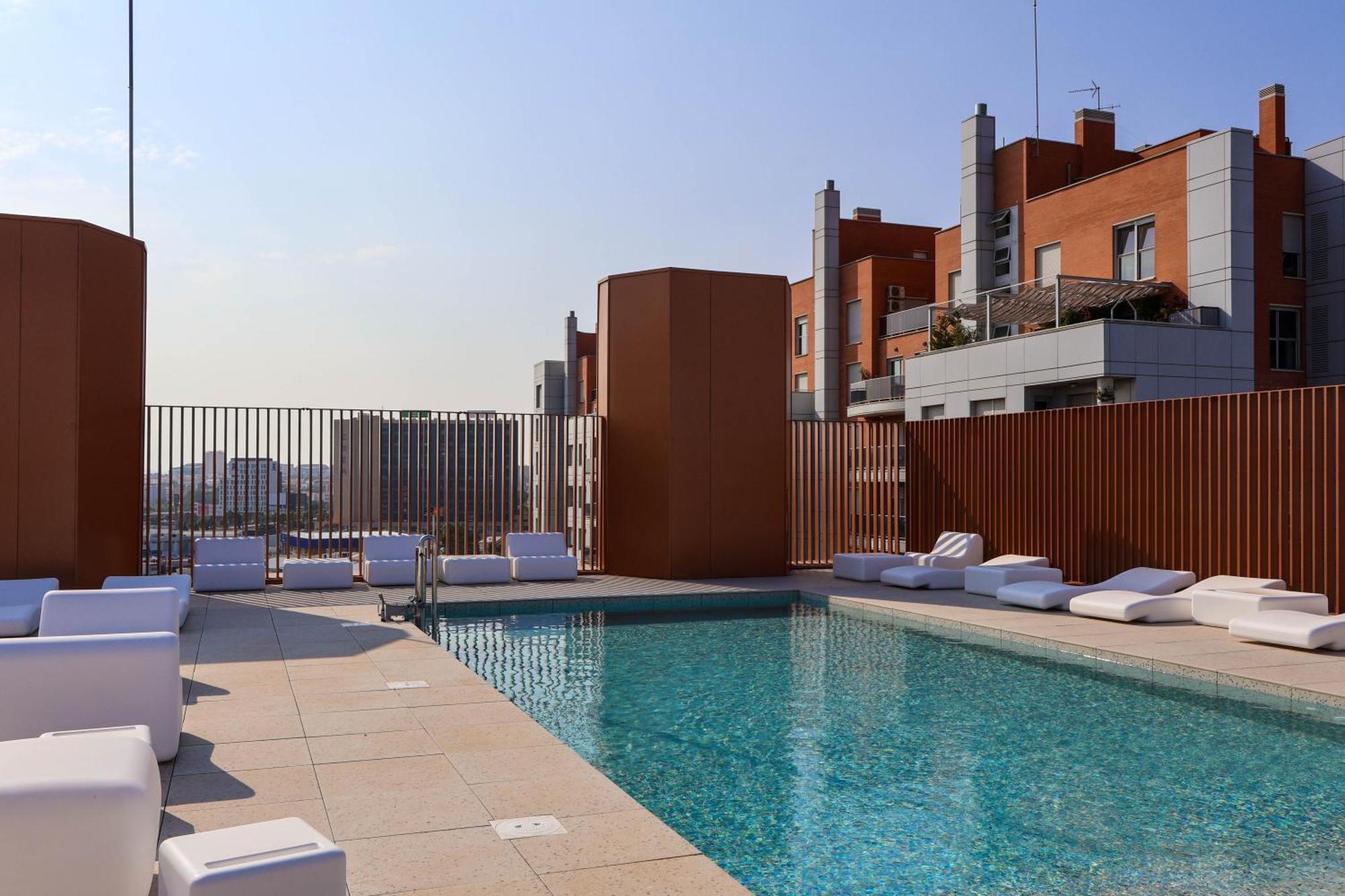 Loop Homes Tower Hotel